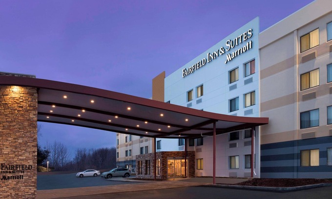 East Greenbush Hotel | Fairfield Inn & Suites Albany East Greenbush
