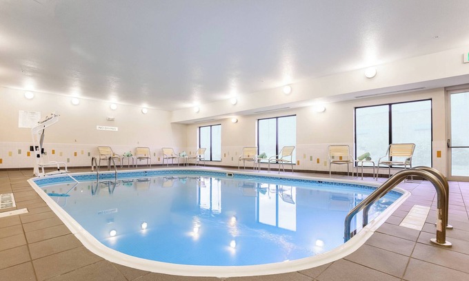 Victoria Hotel | Fairfield Inn & Suites Victoria