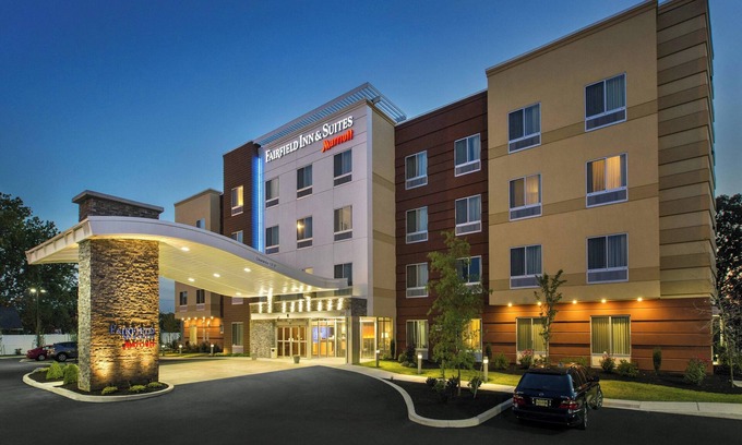 New Castle Hotel | Fairfield Inn & Suites Wilmington New Castle
