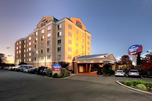 Avenel Hotel | Fairfield Inn & Suites Woodbridge