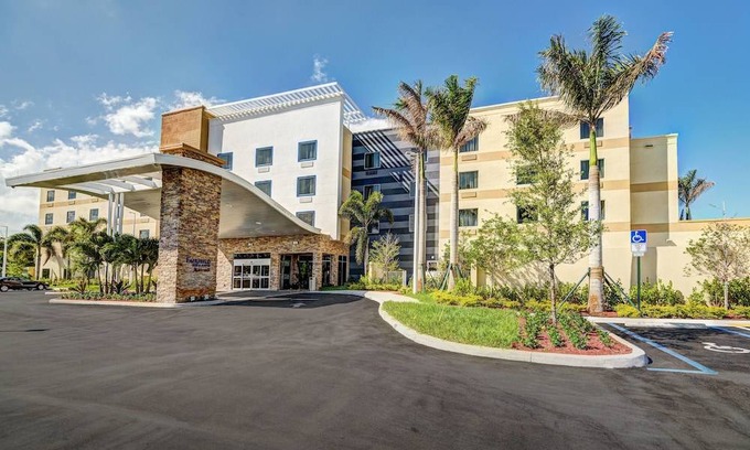 Delray Beach Hotel | Fairfield Inn & Suites by Marriott Delray Beach I-95