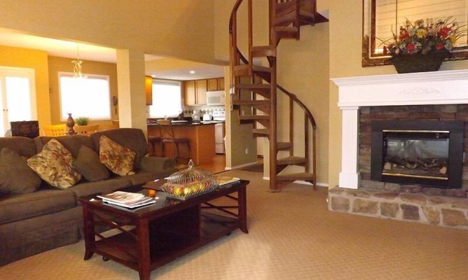 Villa Rica Cottage | Fairfield Plantation Resort - Tara Gardens Two Bedroom Plus - Cottage