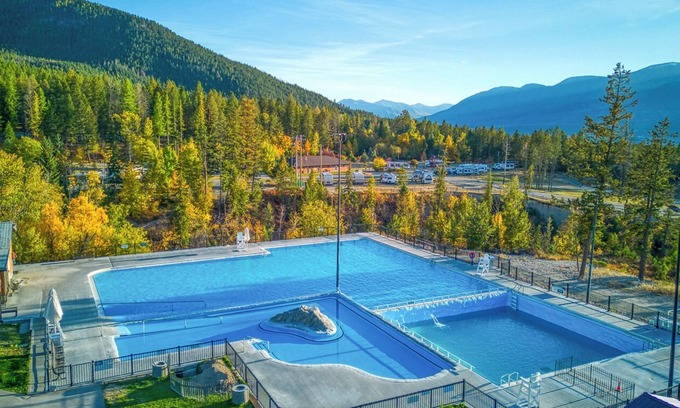 East Kootenay Cabin | Fairmont Hot Springs Resort