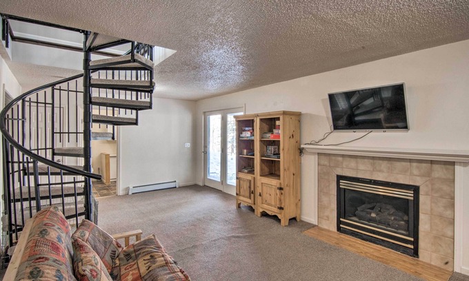 Warm Springs House | Fairplay Getaway w/Game Room & Mtn-View Deck