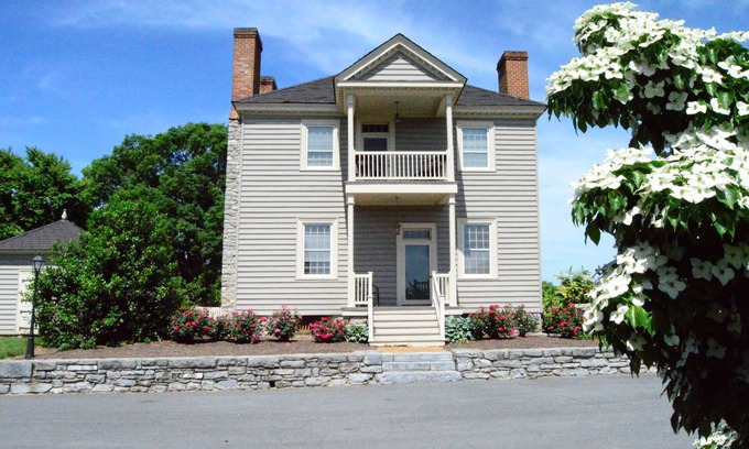Front Royal House | Fairview House