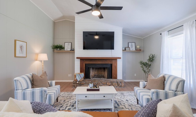 Lake Park House | Fairway Family Oasis: King Beds, Pets Allowed, Golf Course Neighborhood