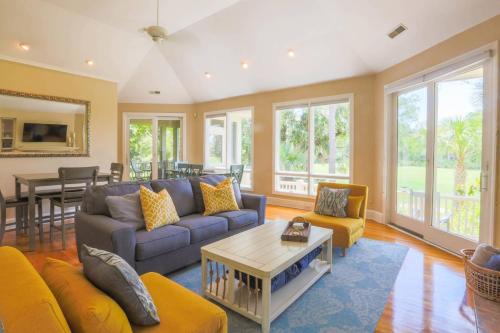 Vanderhorst Plantation House | Fairway Five Clubhouse