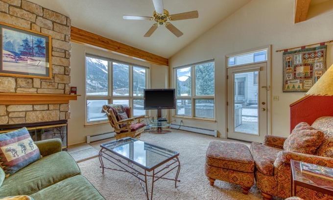 East Village at Copper House | Fairway Getaway