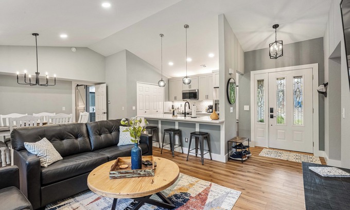 Bella Vista House | Fairway on the Trail! Cozy 2-bedroom townhome, ride out Back 40/golf course.