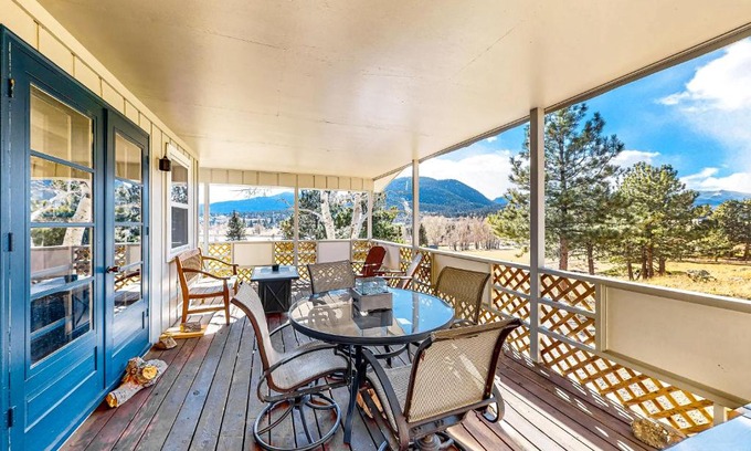 Estes Park House | Fairways & 14ers