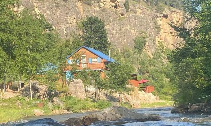 Rapid City House | FairyTale BEACH HOUSE in Rapid City