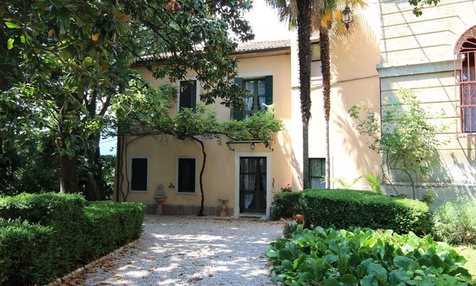 Romano d'Ezzelino Other | Fairytale Castle with Garden