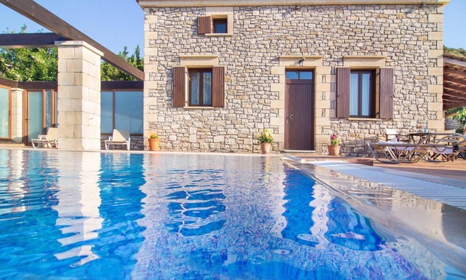 Limeniskos Villa | FALASARNA VILLAS "Villa Stella"