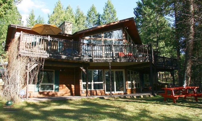 East Kootenay House | Falcon Cabin