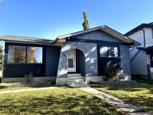 Calgary Apartment | Falcon Escape