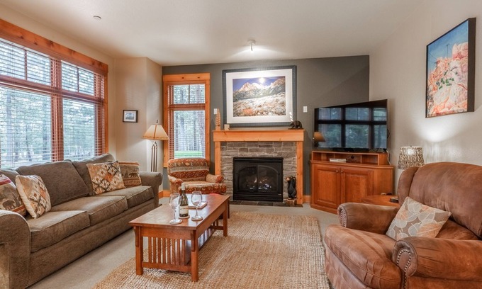 Crooked Pines House | Fall Availability! Updated Townhome! Short walk to Eagle Chair Lift!