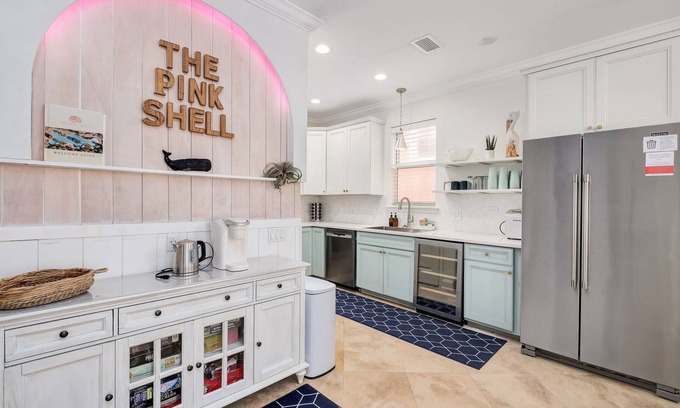 Clipper Cove House | Fall Break | Beach, Pool & Dog-Friendly