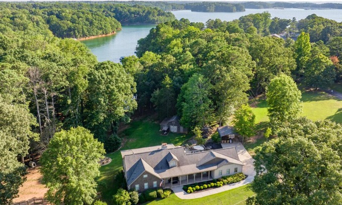 Flowery Branch Apartment | Fall by the Lake Farm Experience, Sauna, & More!