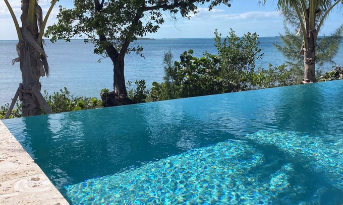 Great Guana Cay House | Fall Discount! Luxury Waterfront 6BR home, infinity pool, boat dock, kayak