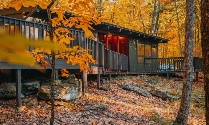 Woodstock House | Fall Foliage Getaway!
