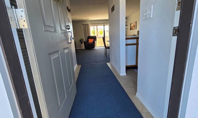 Kimberling City Condo | Fall in The Ozarks on Beautiful Table Rock Lake in this 2bd 2ba condo!