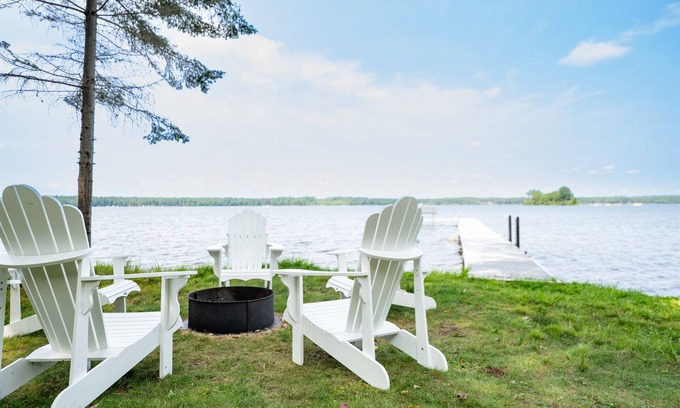 St Germain Cabin | *Fall Special*Cozy Lake Cottage|Pier, Kayaks, View