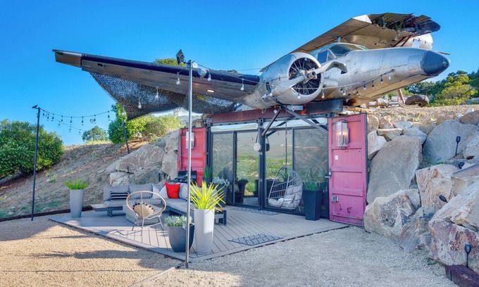 Fallbrook House | Fallbrook Airplane Home w/Fire Pit & Mtn Views!