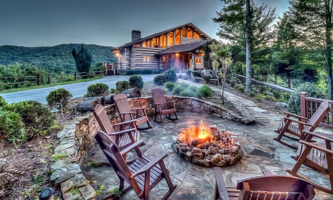 Raccoon Ridge Cabin | Falling Waters Lodge - Magnificent Views | Large Wraparound Decks | Hot Tub & Game Room