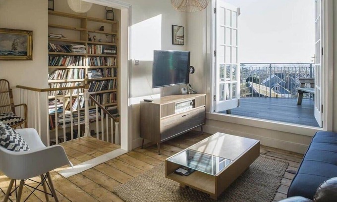 Mylor Churchtown House | Falmouth Townhouse, Terrace w/Panoramic Sea Views