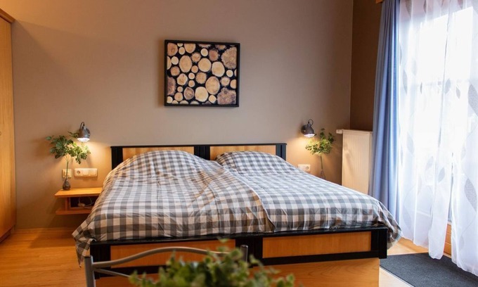 Seeboden Bed & Breakfast | Familienzimmer mit Separater Toilette und Bad und Balkon - Pension Kärnten