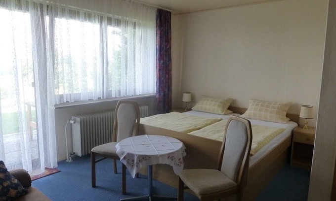 Altenstein Apartment | Familienfreundlich und direkt an der Burgenstraße - Urlaubsdomizil mit Terrasse und Liegewiese