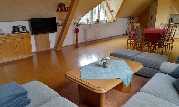 Geisa Apartment | Familienfreundliche Ferienwohnung mit Großzügigem Balkon
