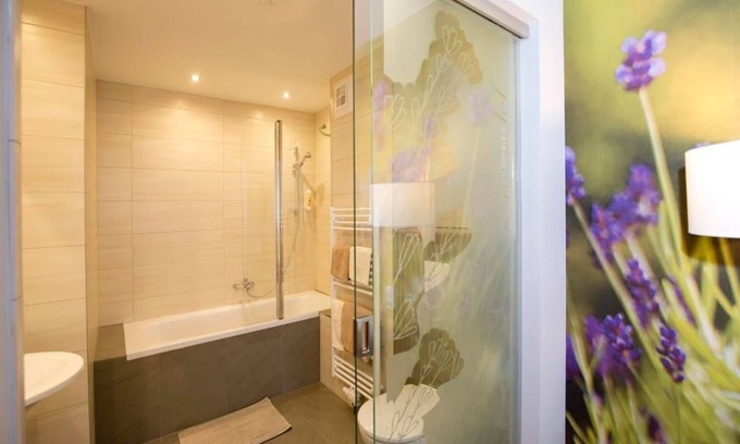 Feldbach Bed & Breakfast | Familienzimmer Lavendel Oder Sonnenblume Deluxe - Hotel & Wirtshaus Hödl-kaplan