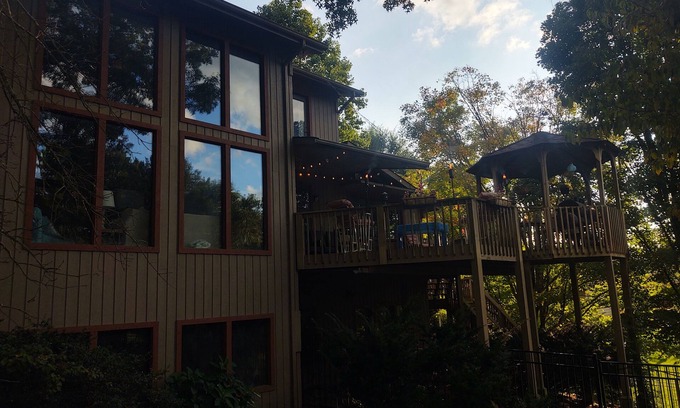Blountville House | Families and Groups, Close to Lake/River, Close to BMS, Borders Golf Course