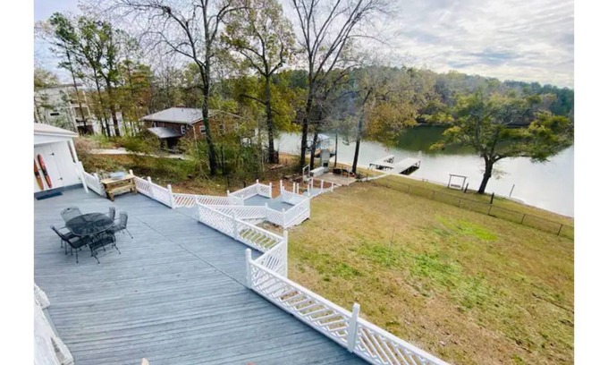 Cook Springs House | Families Love This Logan Martin Memory Maker