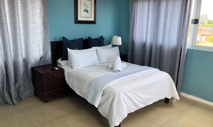 West Beach Cabin | Familly Room! Welcome to our charming guesthouse in Cape Town
