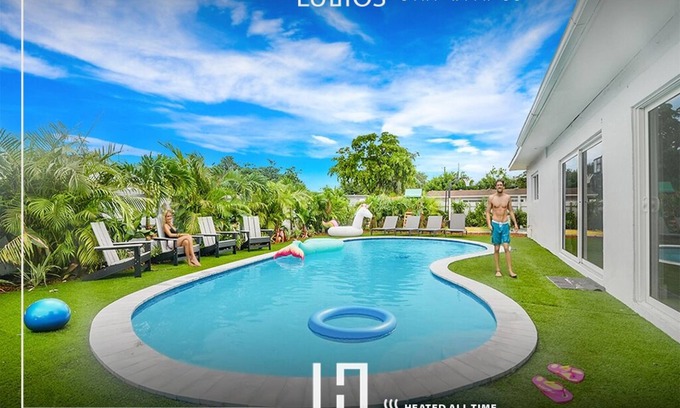 Miami Gardens House | Family 5BR Miami: Resort Pool, Sports & BBQ Oasis