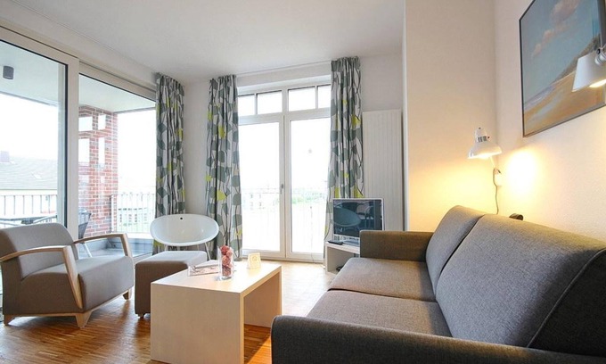 Wangerooge Apartment | Family and dog-friendly vacation apartment with loggia - 100 m to the beach! -