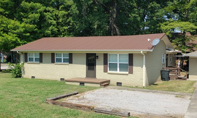 Hornbeak House | Family and Friends Retreat at Reelfoot Lake.
