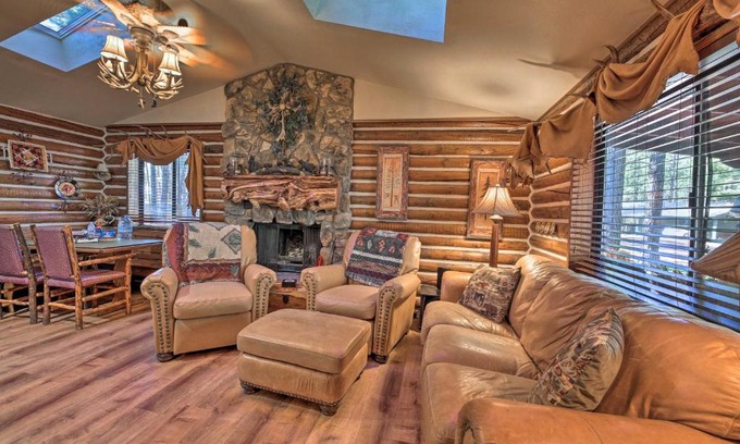 Pinetop-Lakeside House | Family and Pet Friendly Rustic Lakeside Cabin