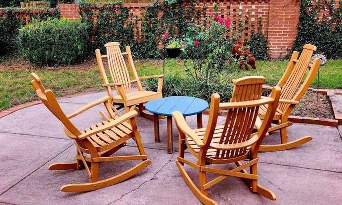 Macon House | Family and Pet Friendly Home-Away-From-Home