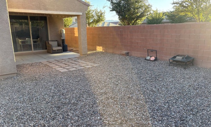 Laveen Meadows House | Family and pet friendly 3 bedroom house located near Phoenix.