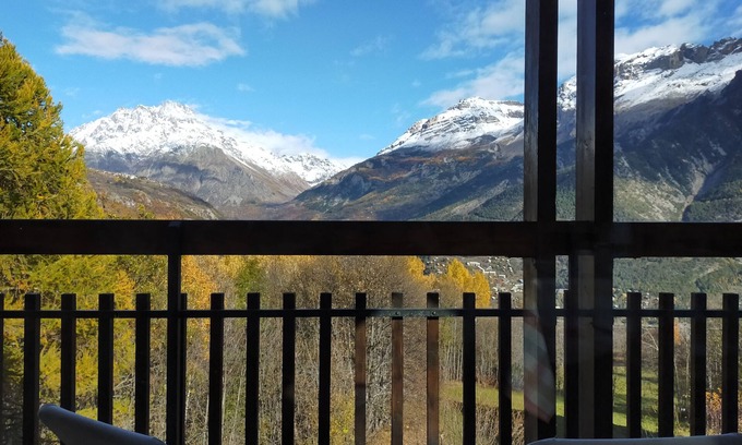 Puy-Saint-Vincent Apartment | Family apartment for 6/7 people, 68 m2, spacious and quiet. Superb view!