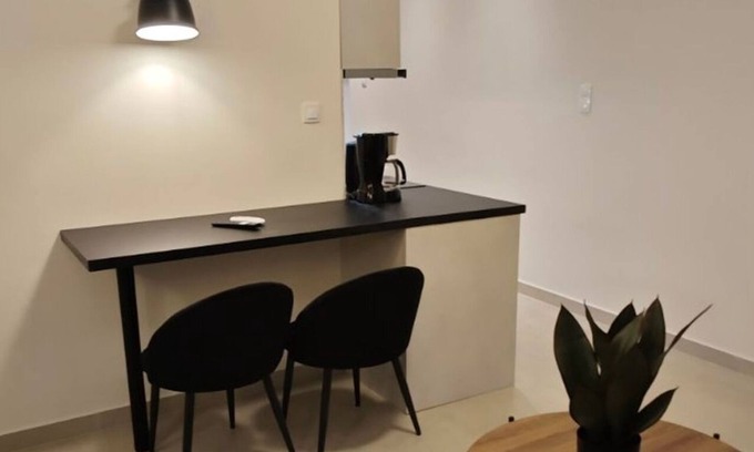 Vardaris Apartment | Family Apartment - Be My Guest Mprosta