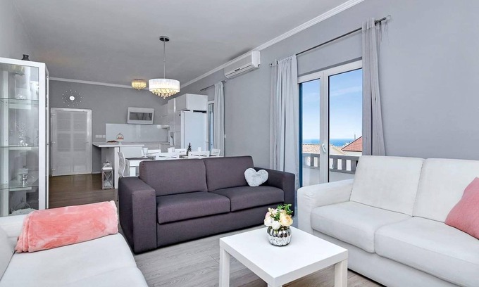 Vrpolje Apartment | Family apartment in center of city
