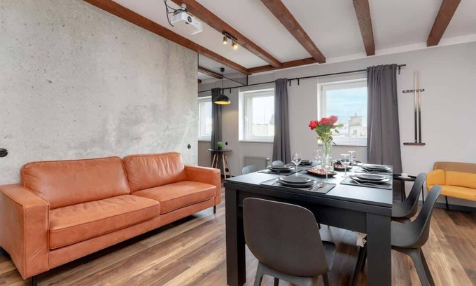 Srodmiescie Apartment | Family Apartment | Pool Table | 3 bedroom