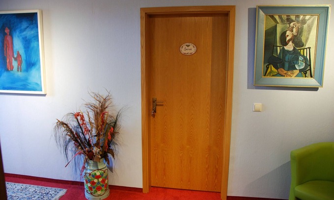 Oberasbach Apartment | Family Apartment 'Sarah' with Shared Terrace, Shared Garden and Wi-Fi