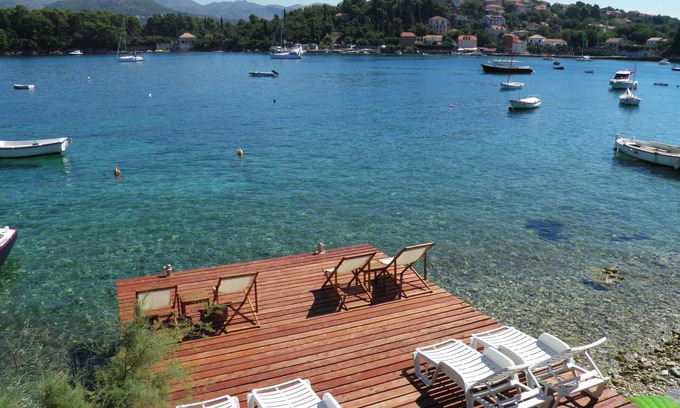 Kolocep Island Apartment | Family apartment surrounded by ancient walls, two meters from the sea