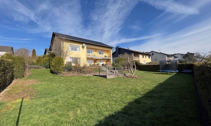 Buscheich Apartment | Family apartment with idyllic view and garden - Apartment 1