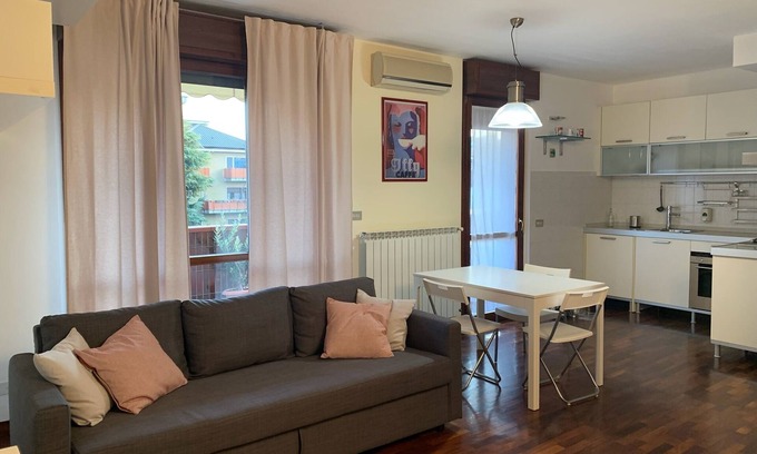 Precotto Apartment | Family apartment with balcony and close to metro